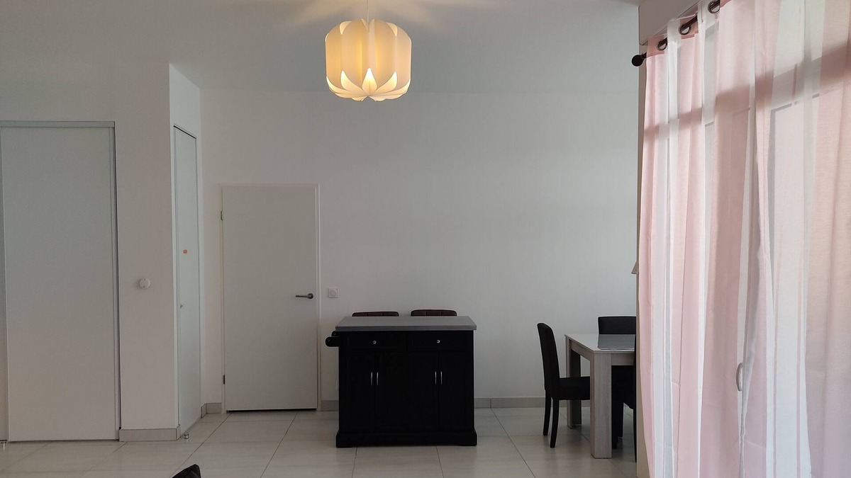 Cergy Apartment | Ville Nature