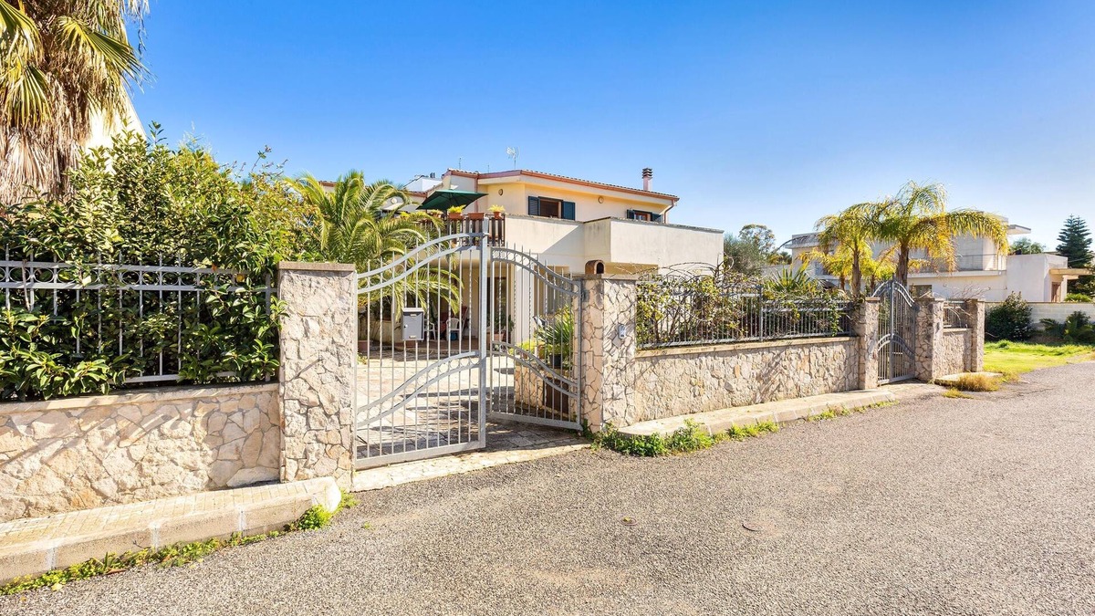 Cenate House | Villetta Annamaria by BarbarHouse