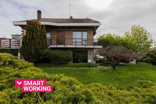 Vittoria House | Villetta con Giardino allo Stadio by Wonderful Italy