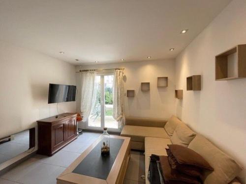 Ferrandiere - Maisons Neuves Apartment | Villeurbanne Super Apartment in residence