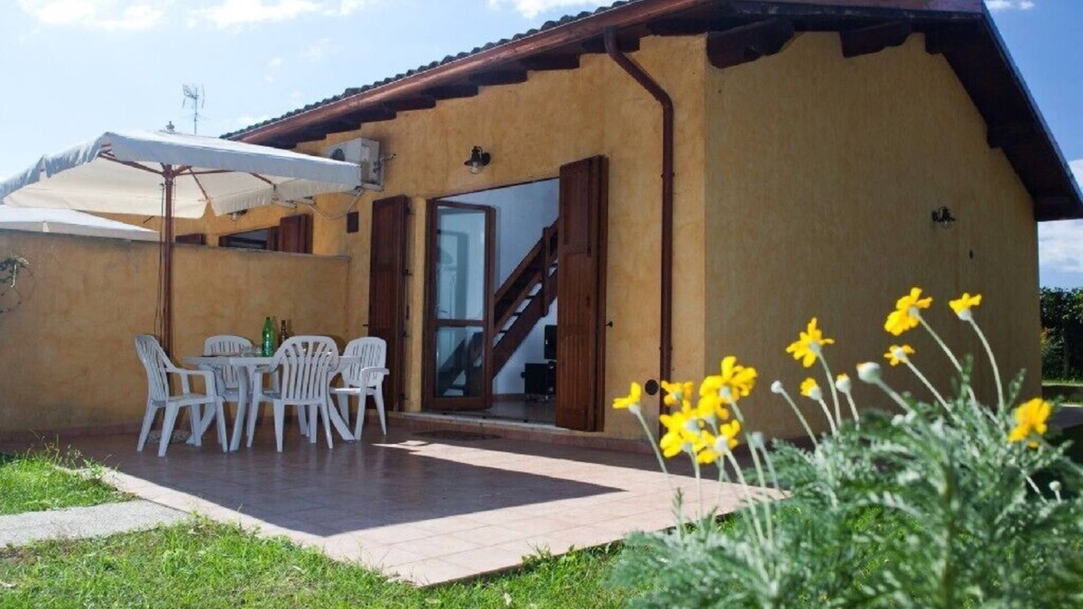 Sabaudia House | Villino 4 Sabaudia 4a stone's throw from the sea in the Circeo national park