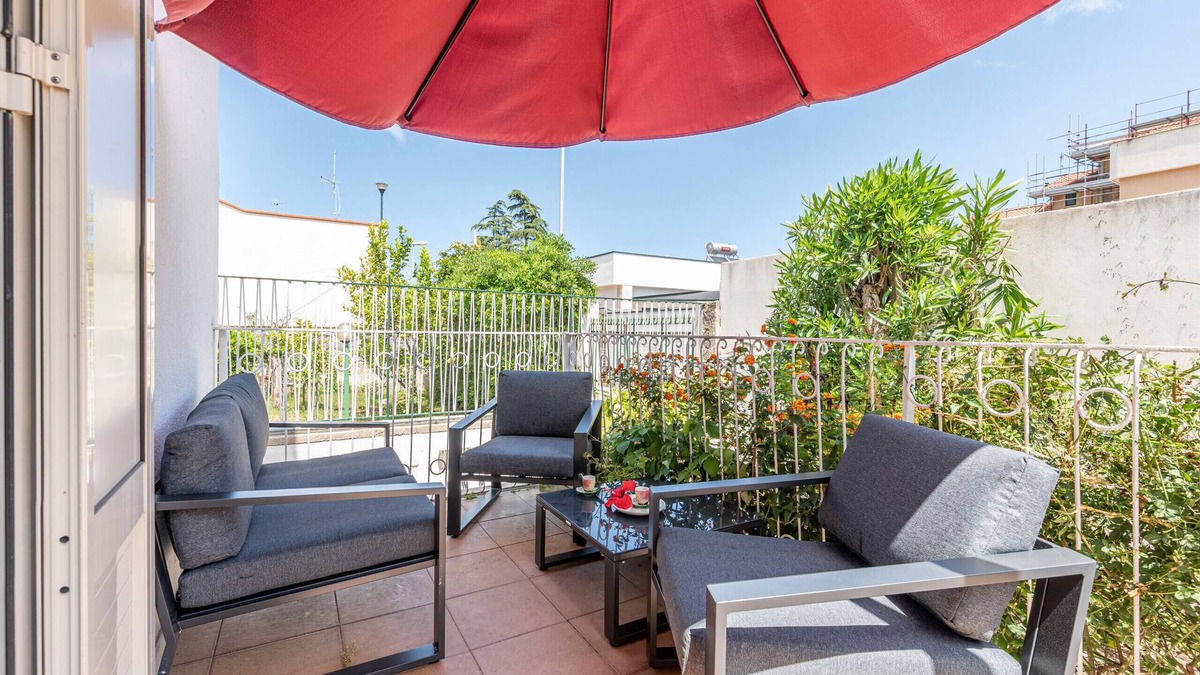 Mondello Ski Chalet | Villino Ada a Mondello by Wonderful Italy