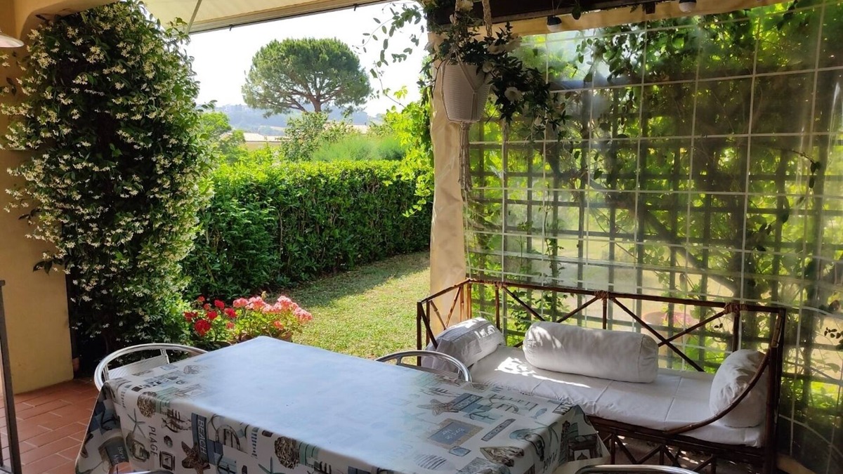 Marcelli House | Villino del Sorriso-Three-room apartment near the sea and services, garden, parking space