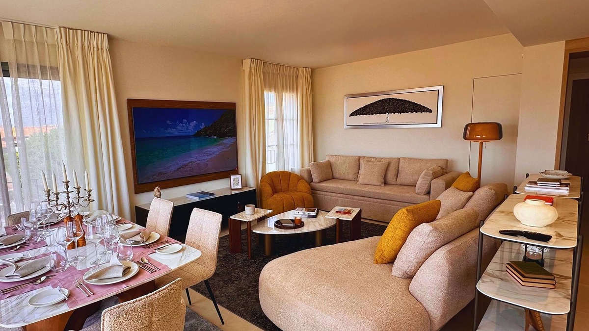 Saint-Tropez City Centre Apartment | VILLTAK SAINT-TROPEZ,nLuxury Two-Bedroom apartment in the heart of Saint-Tropez