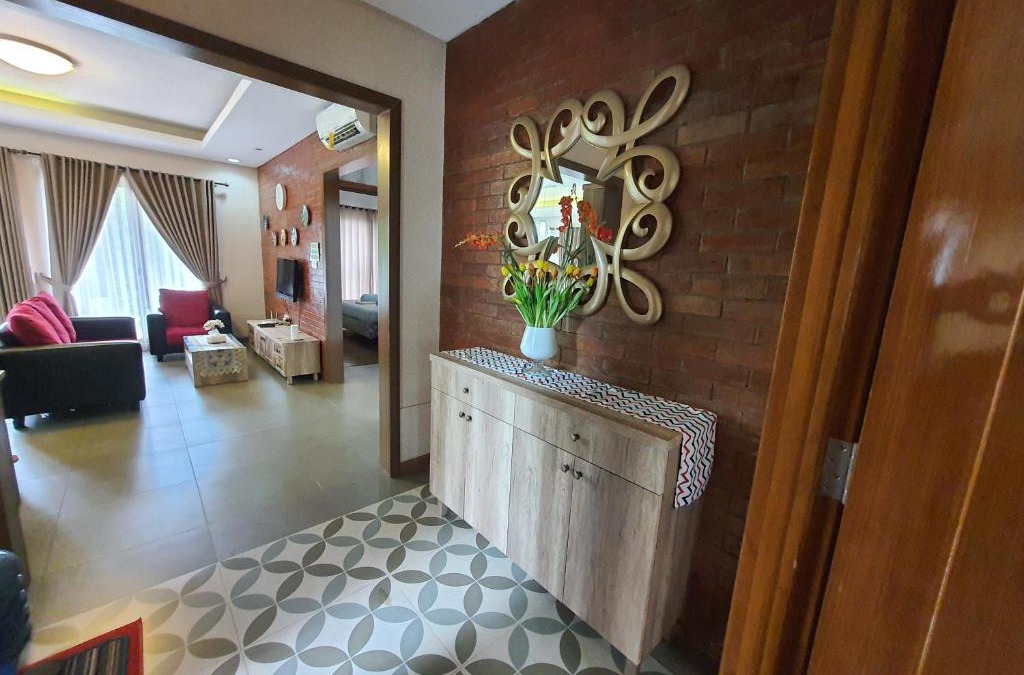 Ciawi Villa | Vimala Hills BroVard Sixteen Villa