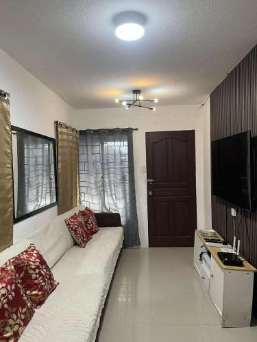 Tagum House | Vin's Transient WiFi Netflix City Hall-DRMC-EPark