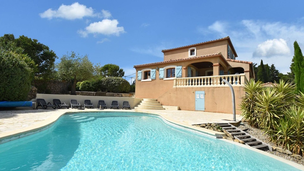 Montbrun-des-Corbieres Villa | Vineyard Stay w/Pool