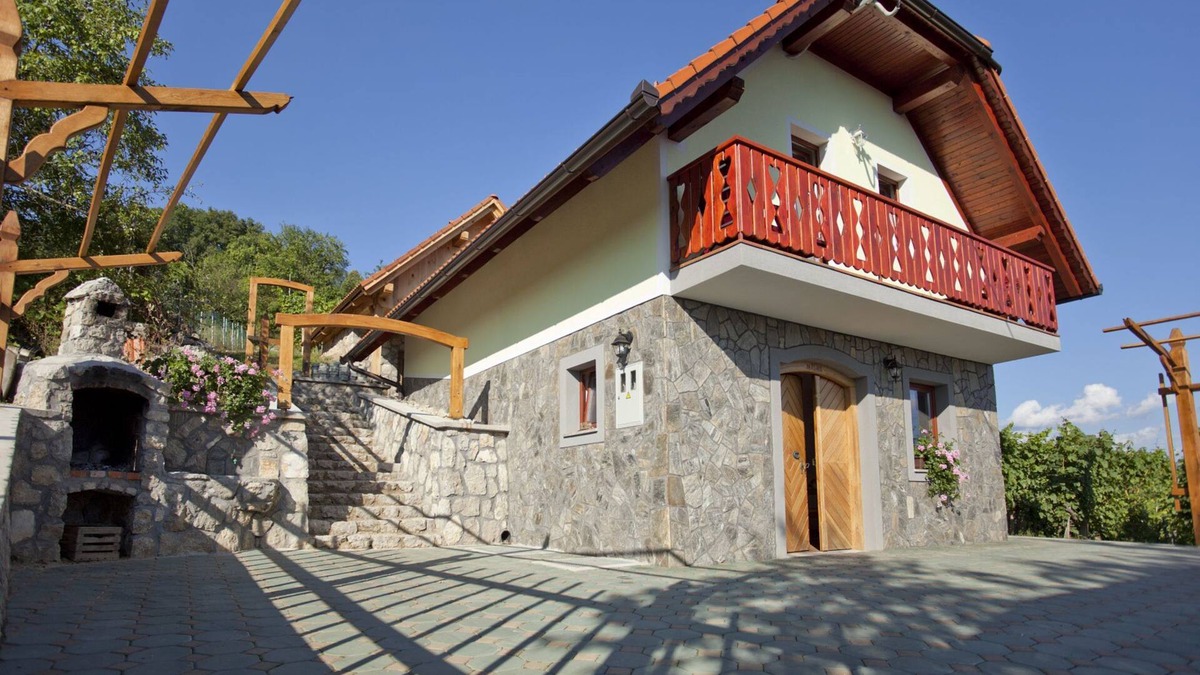 Trska Gora Ski Chalet | Vineyard Cottage Luštek, Novo mesto, Slovenia