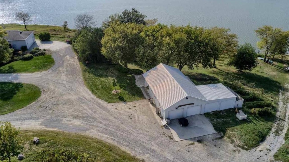 Holmesville Cottage | Vineyard Cottage