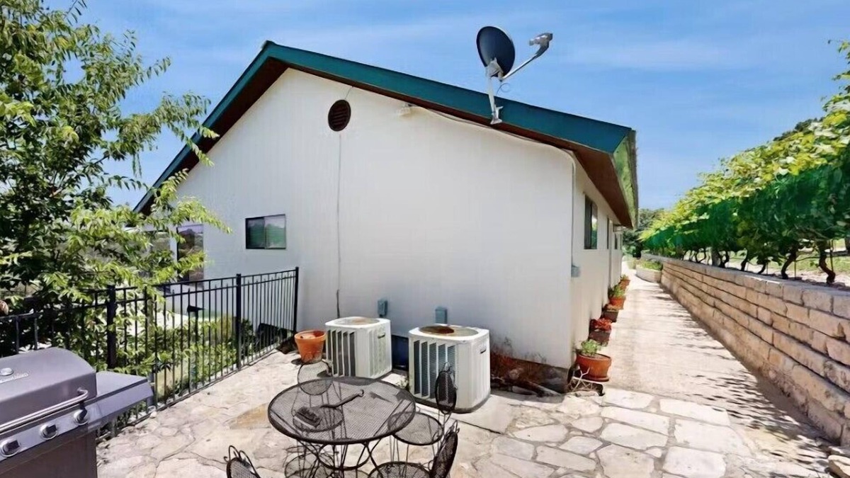 Lago Vista House | Vineyard Haus
