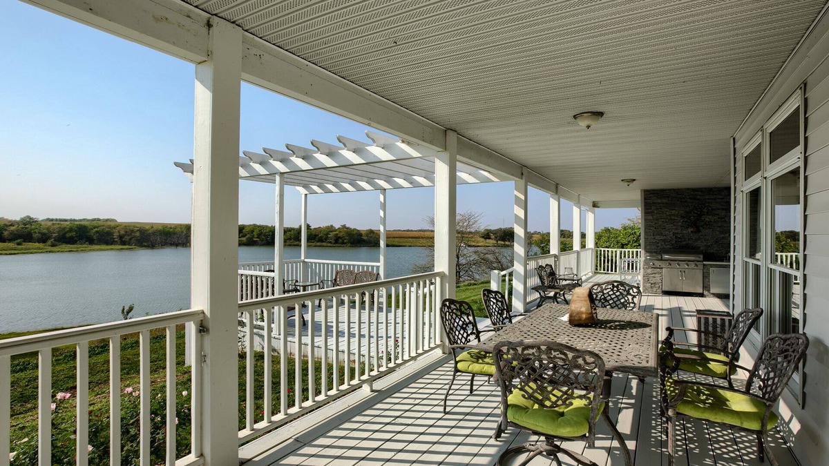 Holmesville Other | Vineyard House and Private Lake