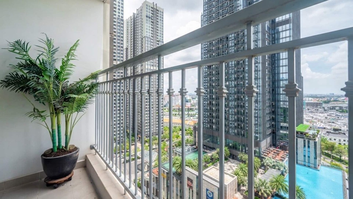 Hang Xanh Apartment | Vinhomes Central Park Apartment