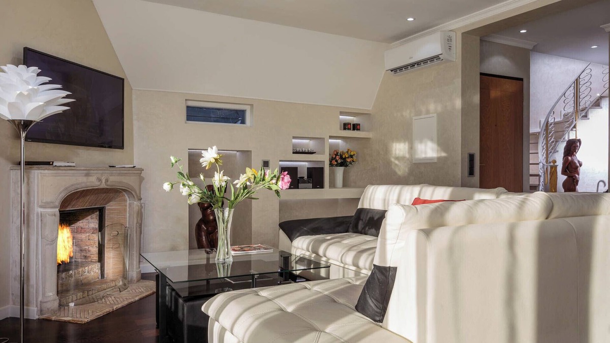 Gare Apartment | Vinicia PENT. Penthouse Apartment