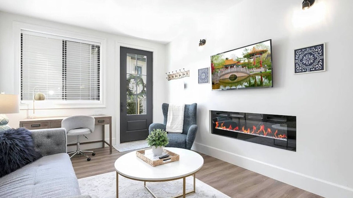 Central Okanagan Villa | Vino Villa - Brand New 2bd King Bed, Queen Bed, Private Outdoor Space, Lakeview