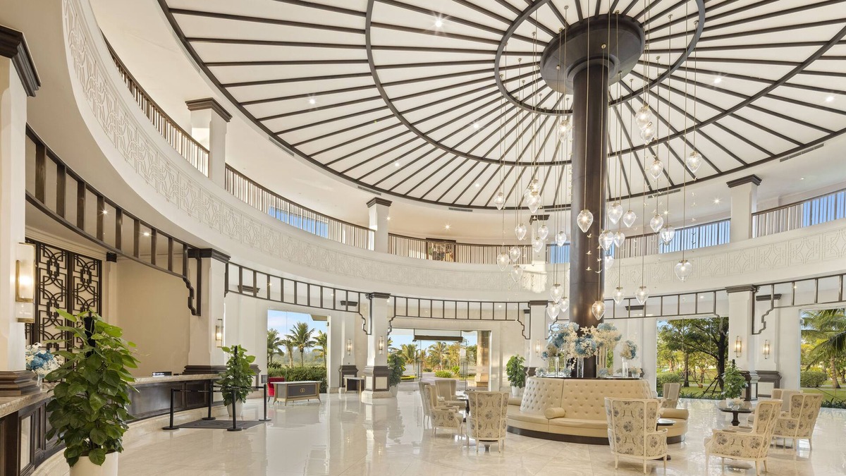 Cua Lo Hotel | Vinpearl Cua Hoi, Affiliated by Meliá
