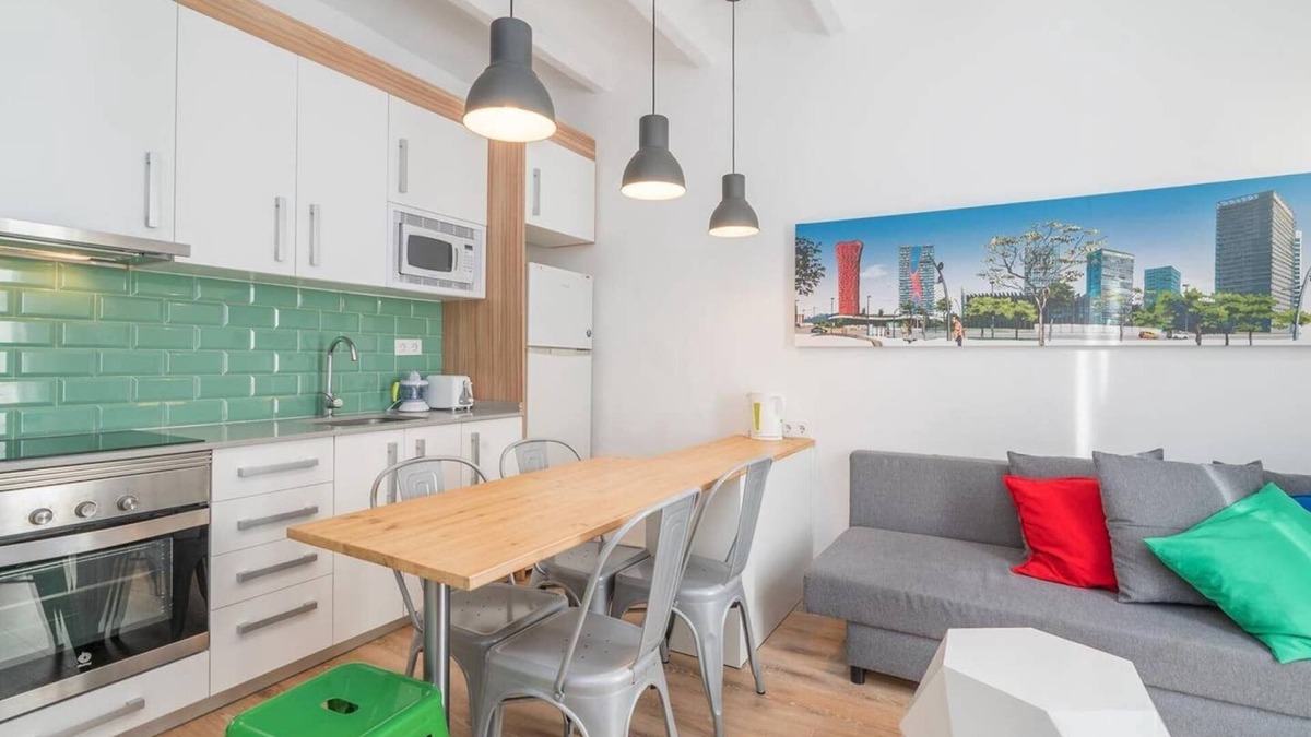 El Port Apartment | Vintage POP FIRA 3/Wi-Fi/Balcony/AC