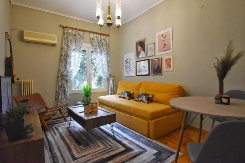Thissio Apartment | Vintage Apartment