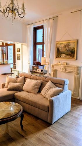 Walbrzych Apartment | Vintage Apartment vis-à-vis Park Tower