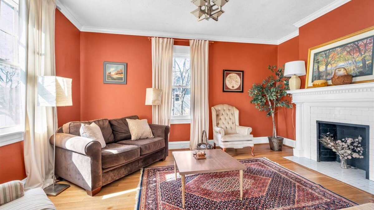 Lakeside House | Vintage Charm in Lakeside | A Timeless RVA Retreat