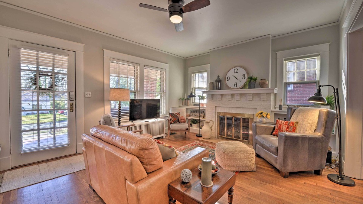 Greensboro House | Vintage Chic Cottage < 1 Mile to UNC Greensboro!