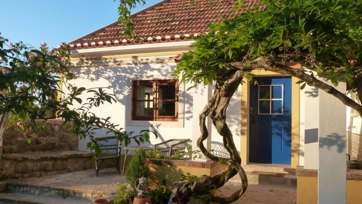 Sintra Cottage | Vintage Chic, Romantic, Cosy Cottage, On Edge Of Historic Centre, Yet Secluded