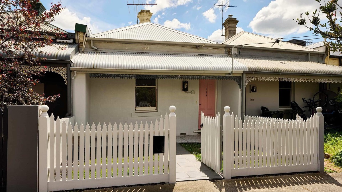 Brunswick North House | Vintage Cottage in Davies St