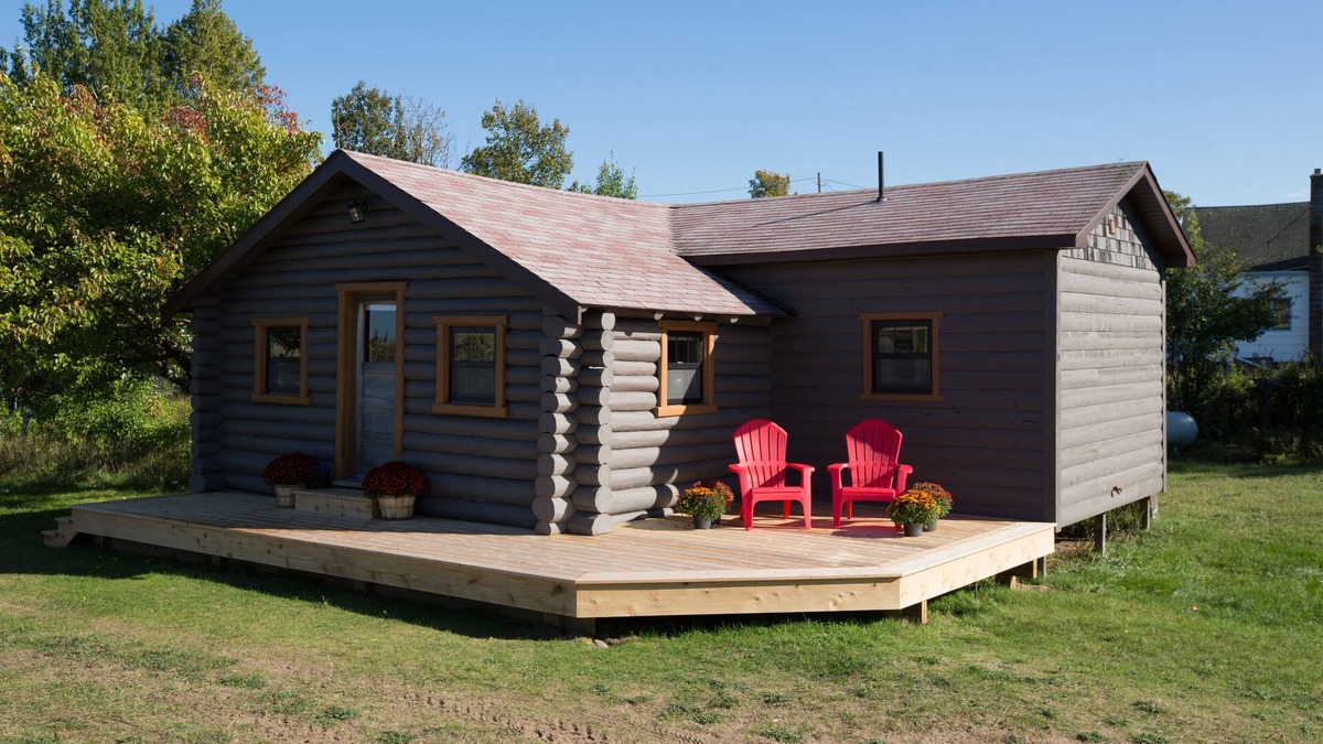 Eagle River Cabin | Vintage Log Cabin Hideaway. Right in Town!