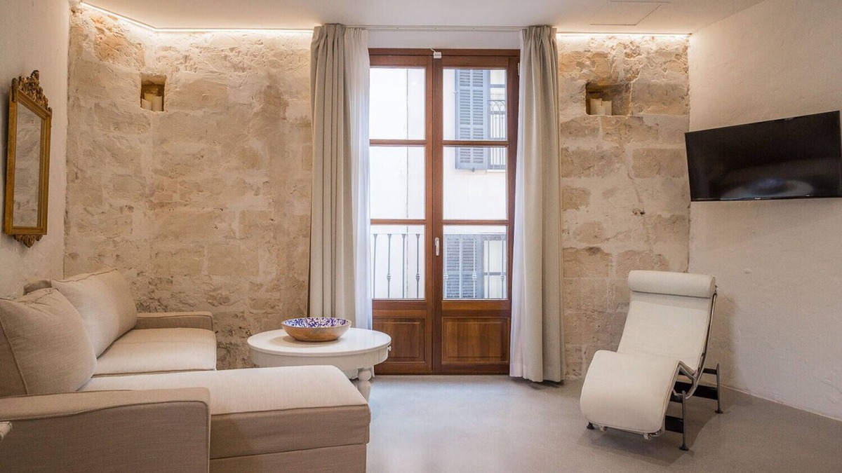Cort Apartment | VINTAGE PALMA PALACE (GRAND DELUXE) TI/200