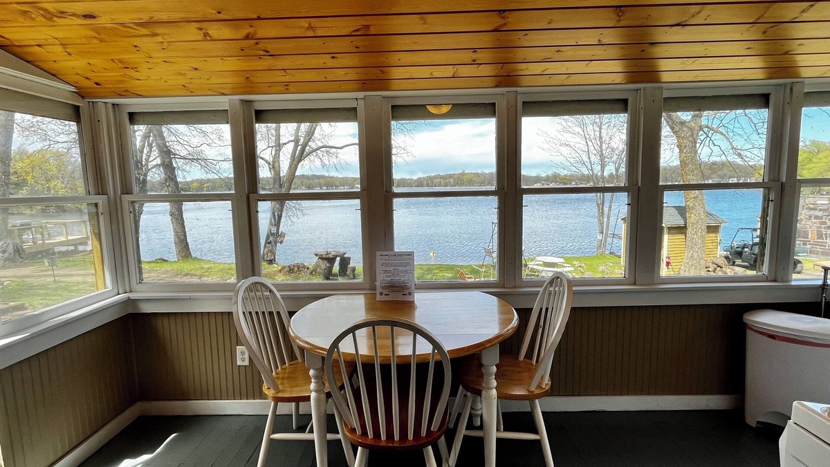South Haven Cabin | Vintage Retreat - Cabin 5