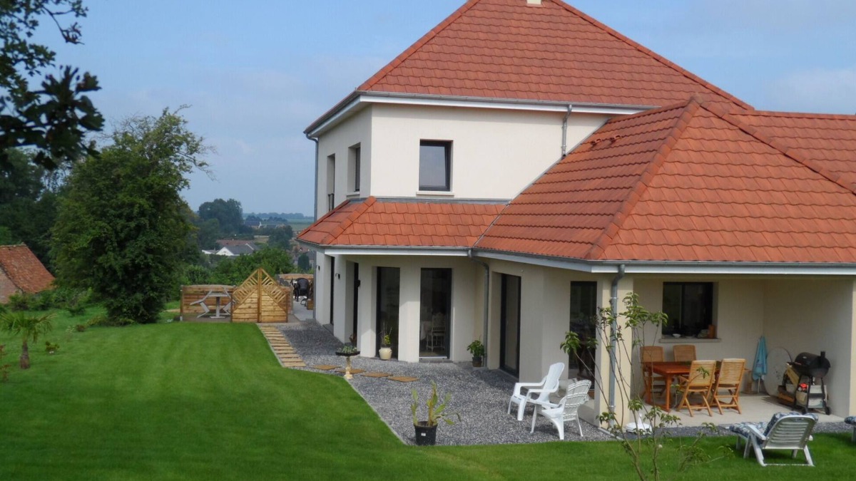 Arrest House | VINTAGE ROOM, THE HIGH VILLAGE in Somme Bay near ST VALERY/SOMME