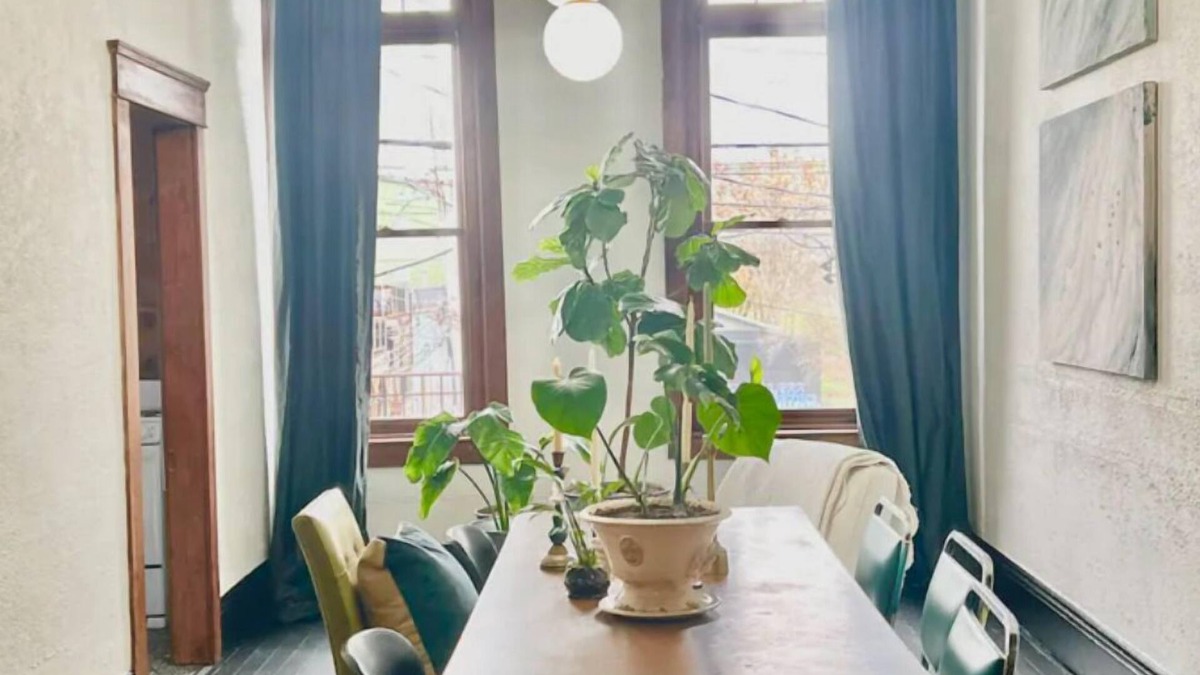 Lansing House | Vintage Soul Loft & Balcony - Old Town Lansing.