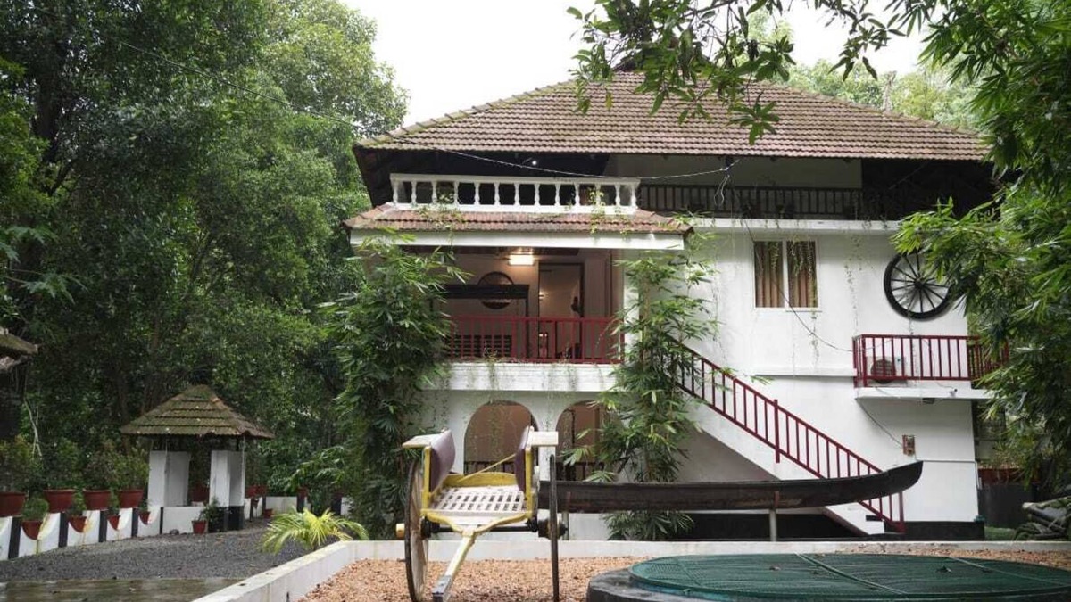 Todupulai Other | VINTAGE VALLEY HERITAGE HOME