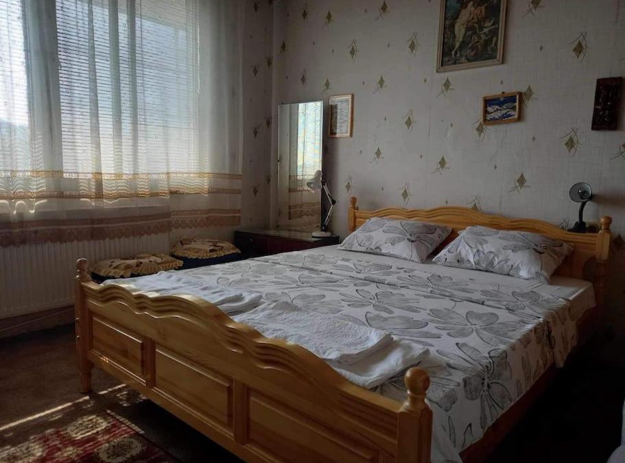 Sliven Apartment | Vintage Vibes - Family Flat in a Quiet Area