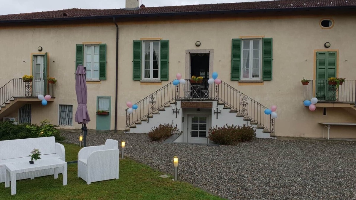 Dormelletto Villa | Vintage villa for eight people