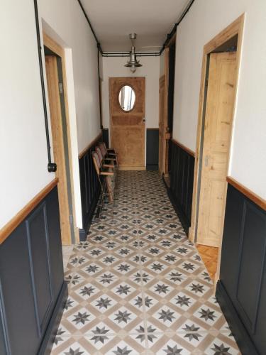 Arvert House | Vintagesuitehome