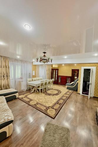 Taldykorgan Apartment | VIP Karatal 4k City Plus Wi-Fi, Smart TV