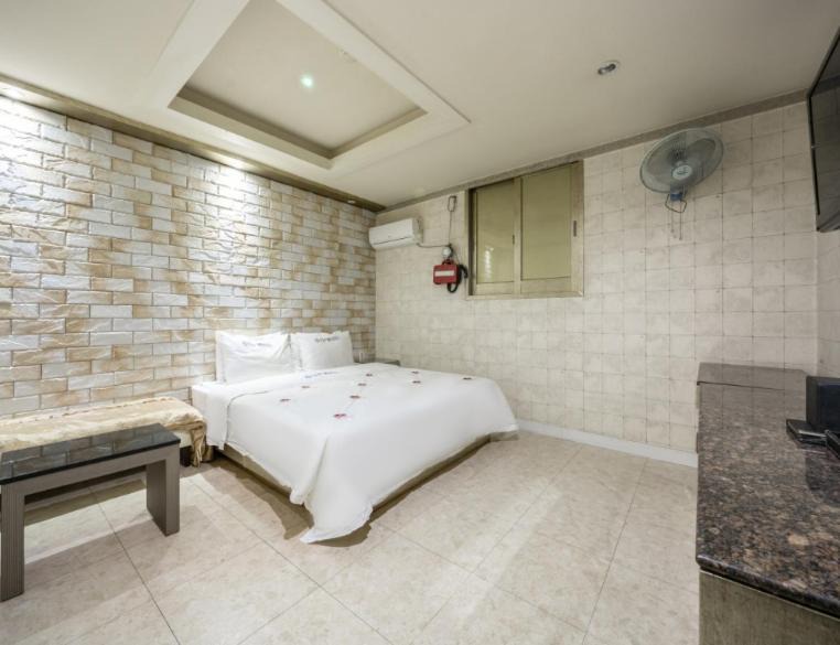 Tongyeong Hotel | VIP Motel
