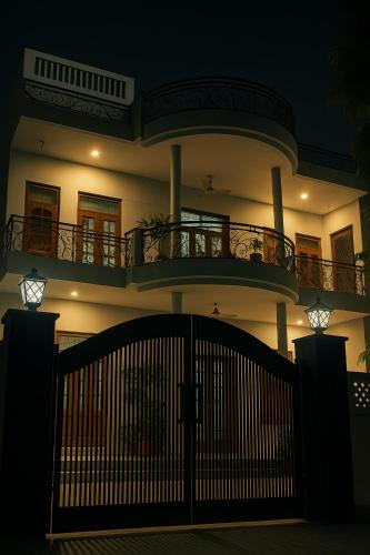 Village Hokra House | Viren Niwas