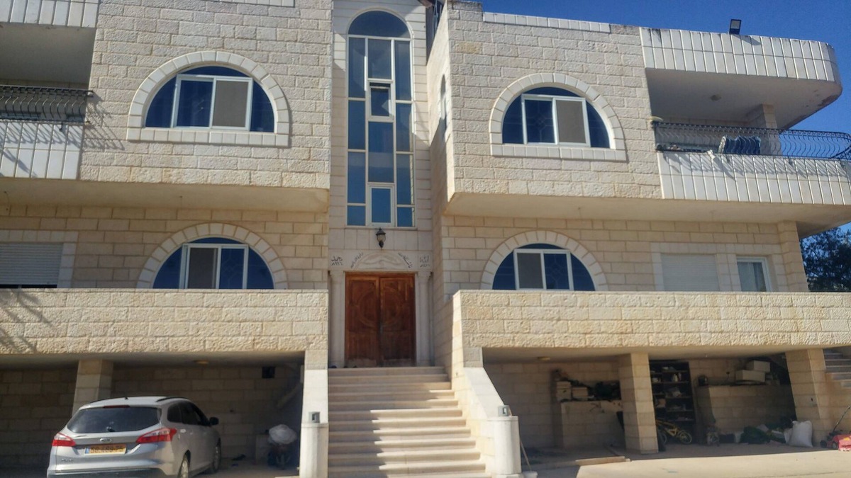 al-Khader Apartment | Visit Bethlehem & Jerusalem ，the apartment is in a mansion like property