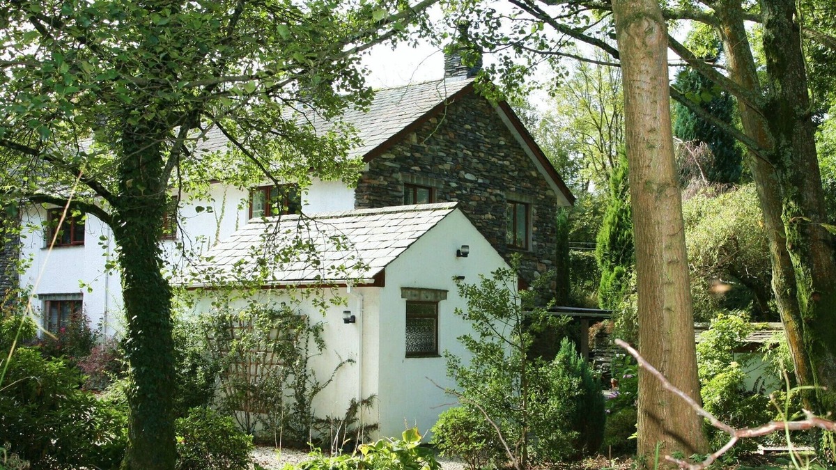 Lowick House | Visit Britain Gold standard cottage - stunning, spacious and stylish. WiFi
