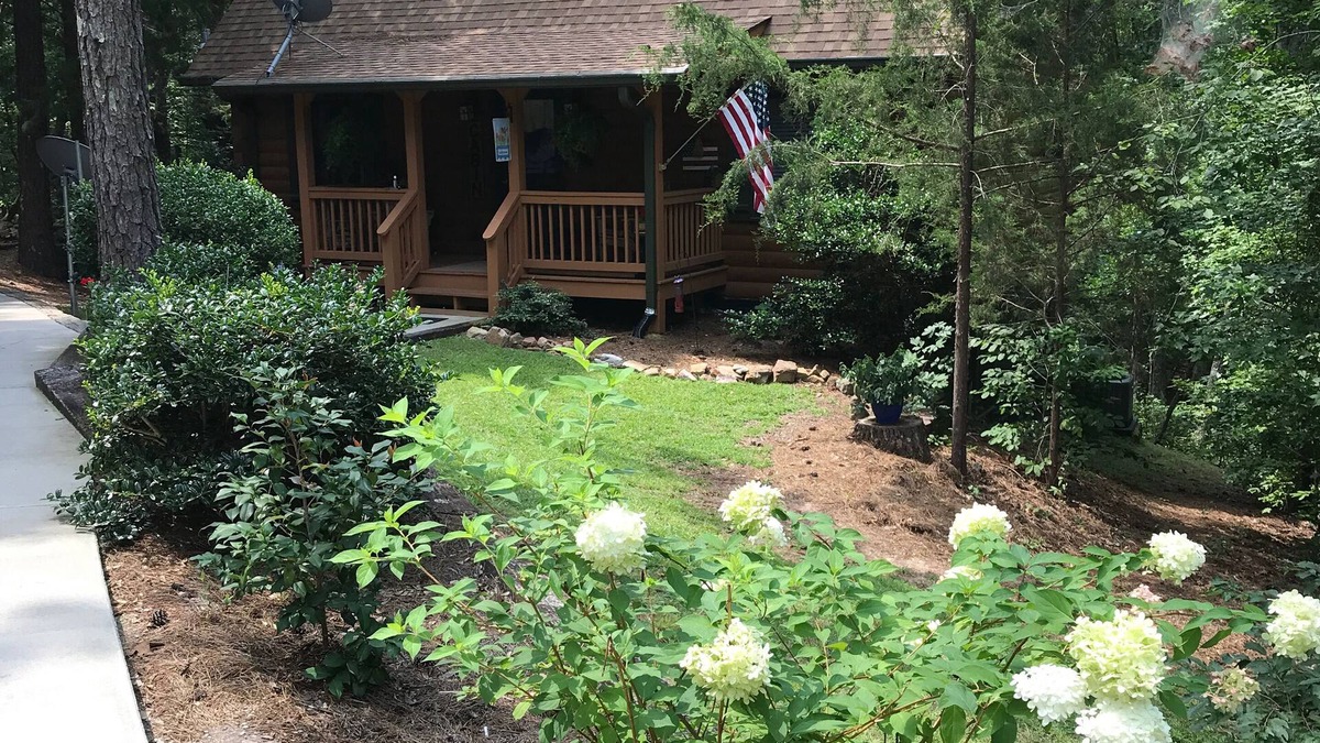 Pine Mountain Cabin | Visit Callaway's Pumpkins and Fantasy in Lights with us at Serenity Cabin!