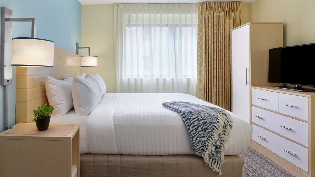 Central Business District Apartment | Visit New Orleans! Ideal Downtown Locale near Bourbon Street w/Spacious Rooms
