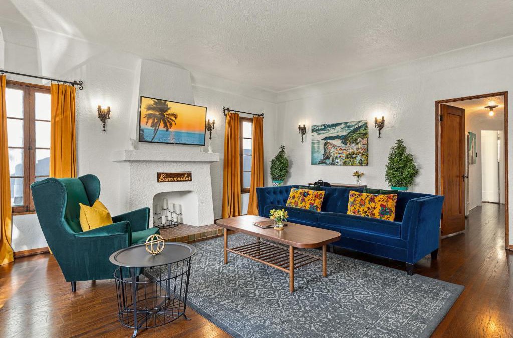 Willmore Apartment | Visit the Beach from a Historic Downtown Apartment - NRP21-00092