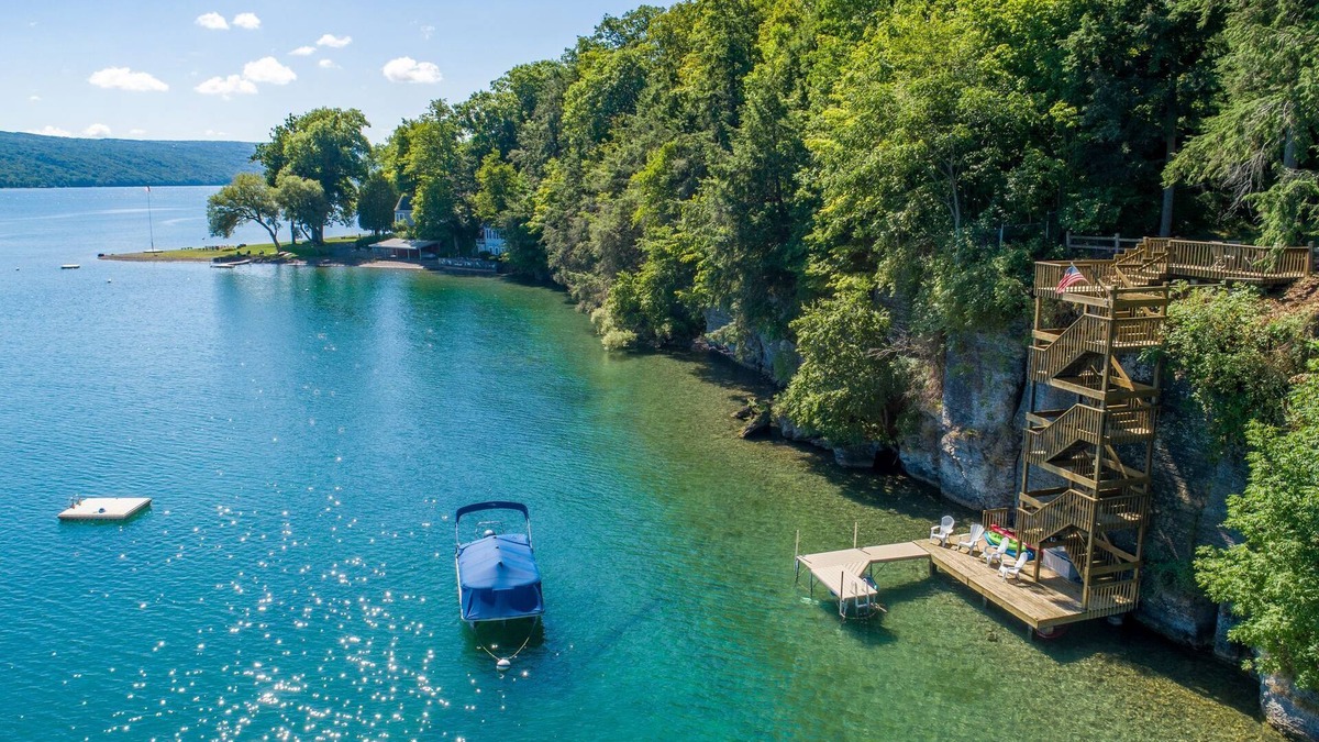 Skaneateles House | Visit this Beautiful Lakehouse on Skaneateles Lake!