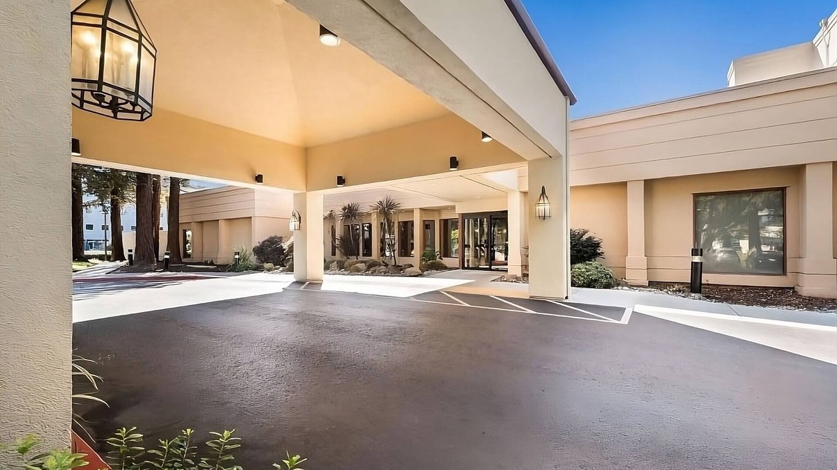 San Jose Apartment | Visit Winchester Mystery House! Available Free Shuttle to San Jose Airport!