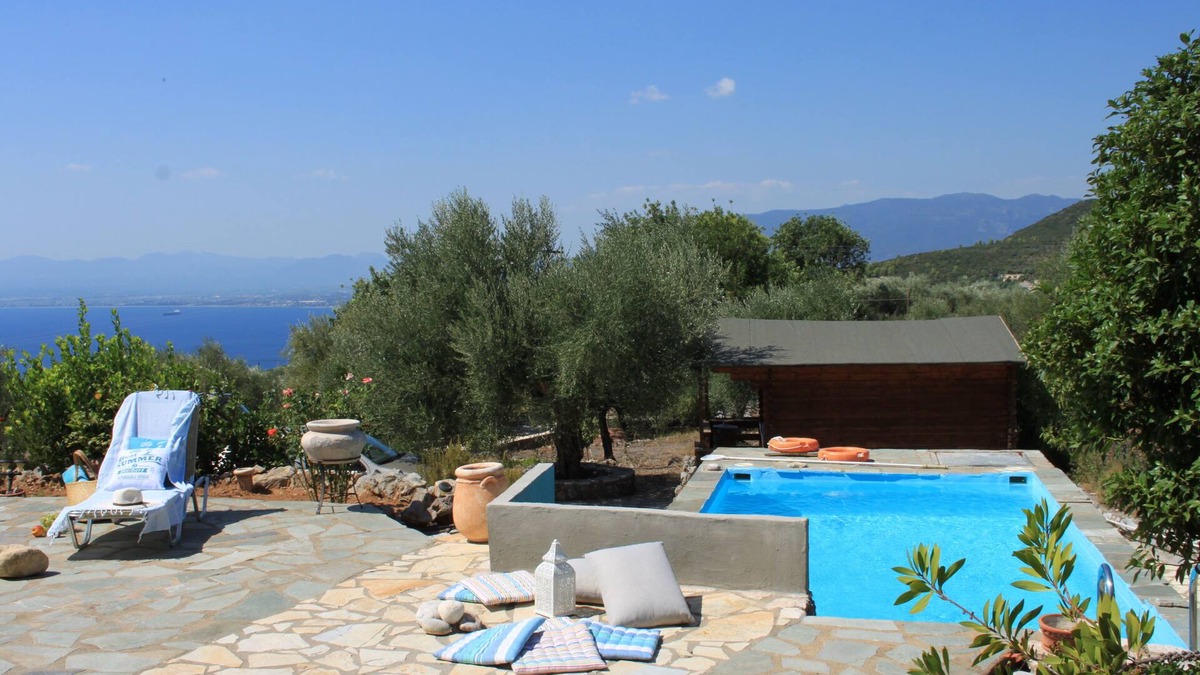 Megali Mantineia Villa | Vista Avia Villa (Traditional Stone Villa with Pool and Amazing View)