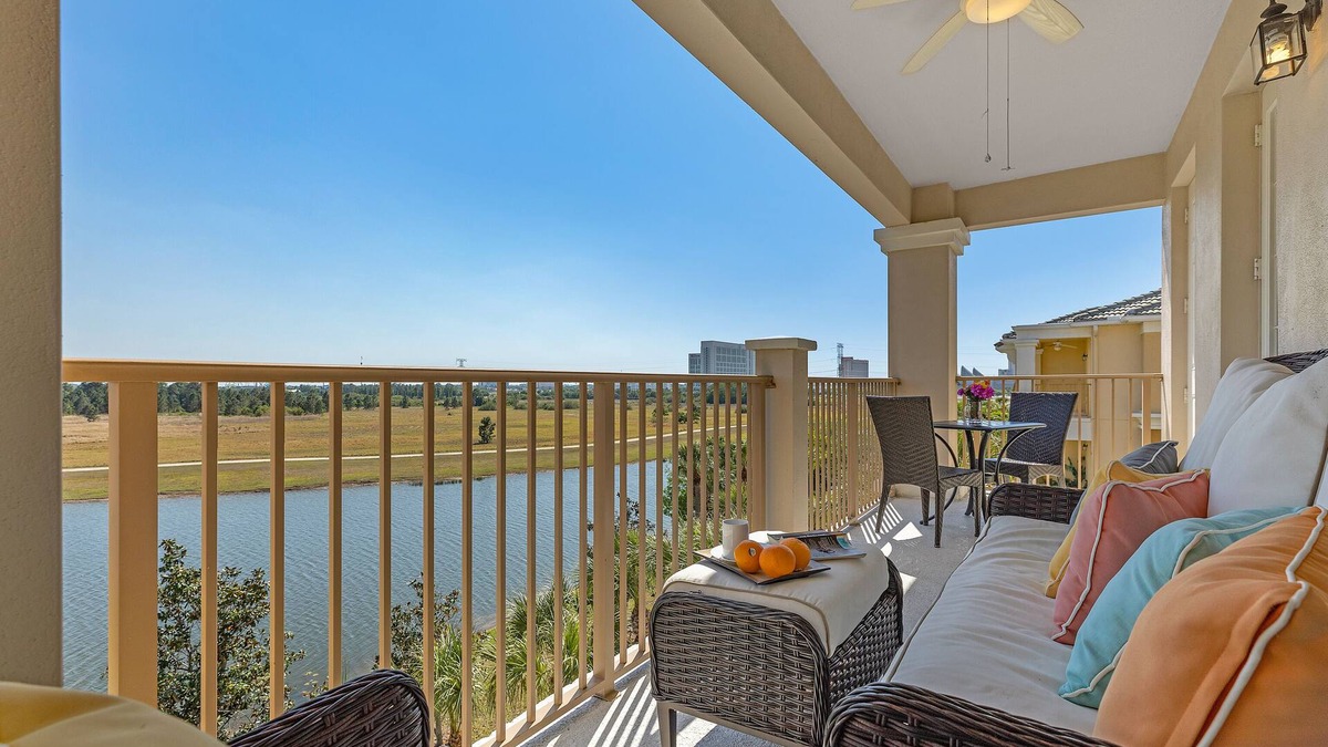 Florida Central Atlantic Coast Condo | Vista Cay Luxury|Lake View|5 min to Epic Universe