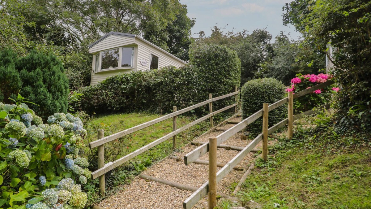 Moelfre Cottage | VISTA, family friendly, country holiday cottage in Moelfre