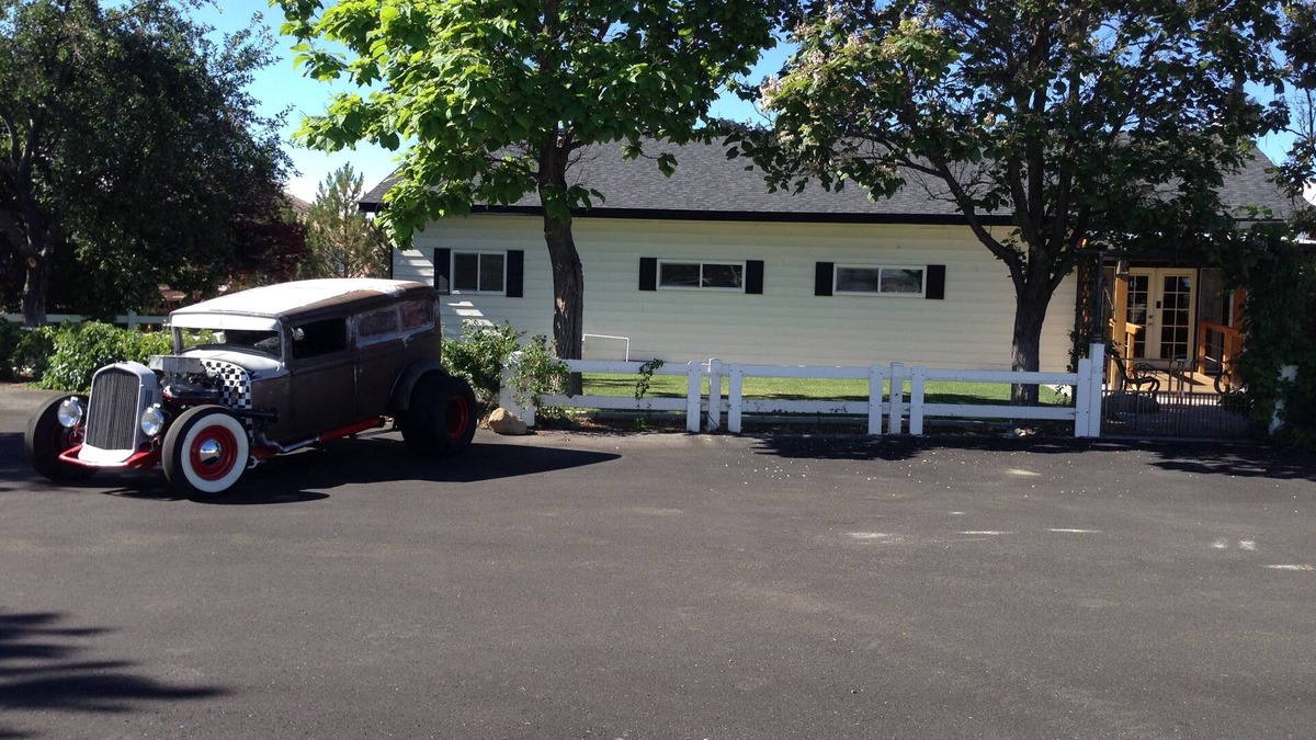 Mira Loma House | Vista Gardens. A quiet home in the country, yet close to town. Between 149-245.