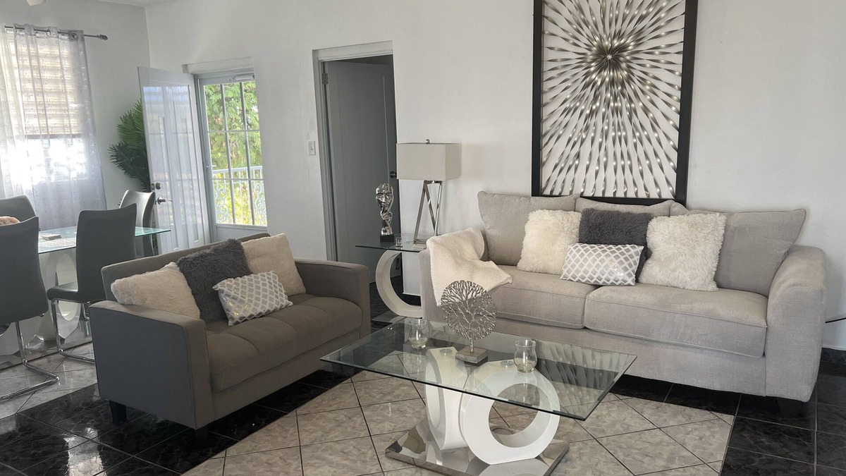 Juana Diaz House | Vista Hermosa - Enjoy Juana Diaz with Style